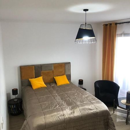 Golden Apartment Вроцлав Екстер'єр фото