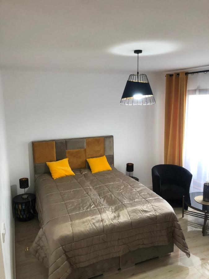 Golden Apartment Вроцлав Екстер'єр фото