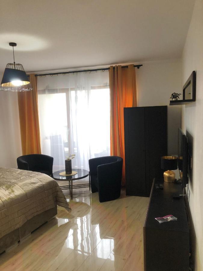 Golden Apartment Вроцлав Екстер'єр фото